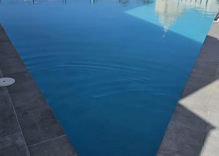 J&j Luxury Апартаменты *